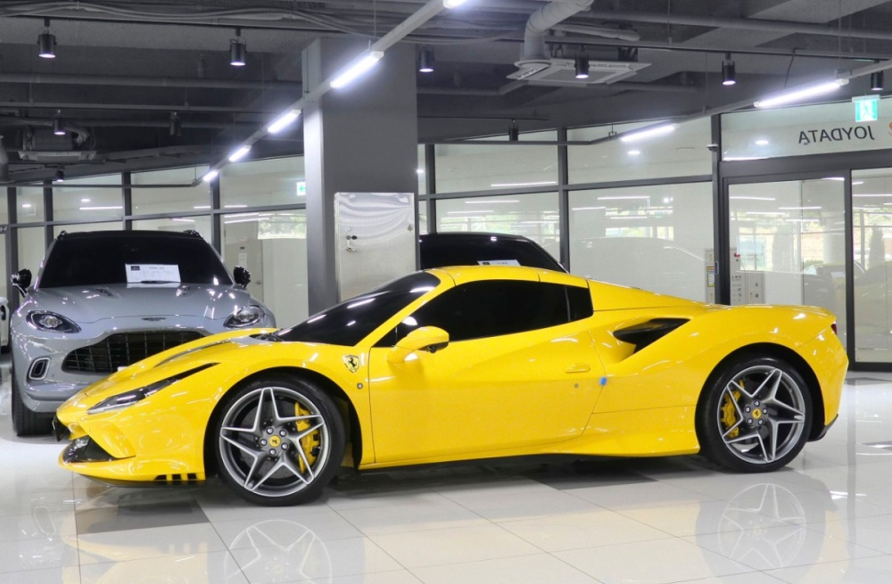 Ferrari F8 Spider