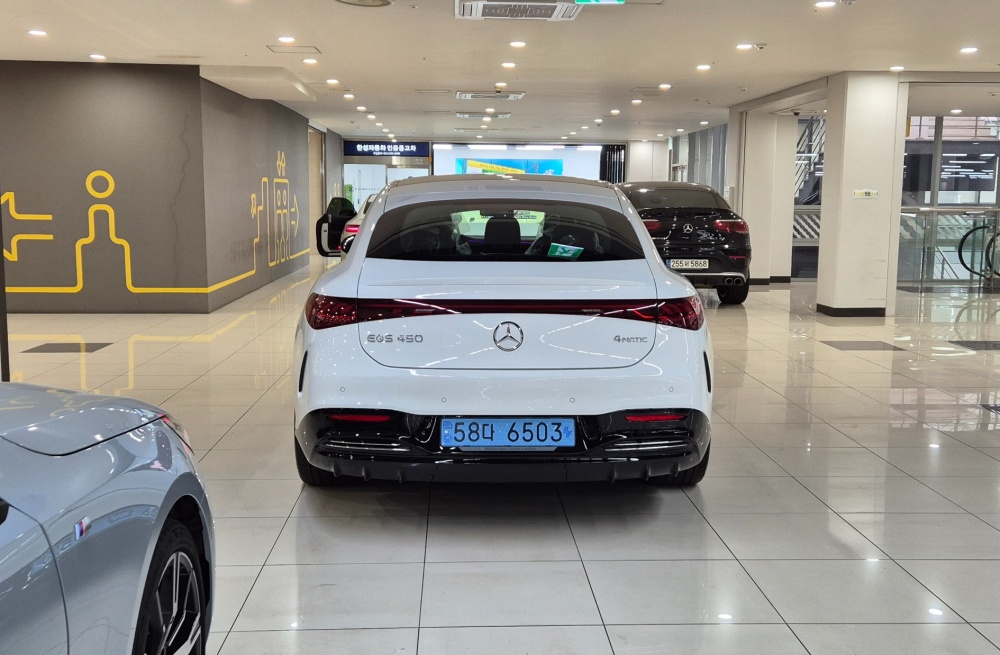 Mercedes-Benz EQS V297