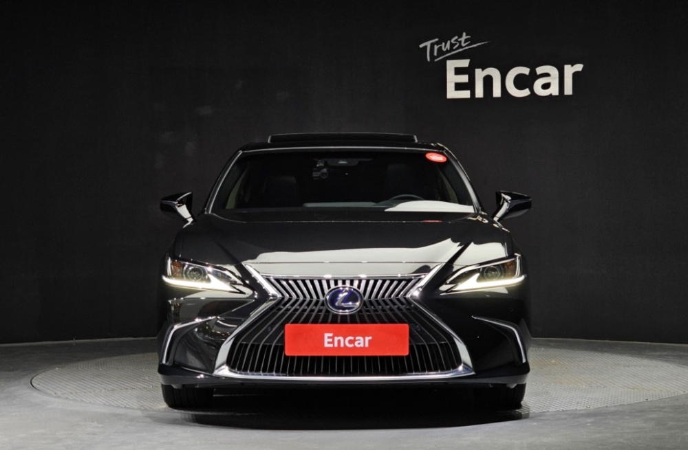 Lexus ES300h 7th generation