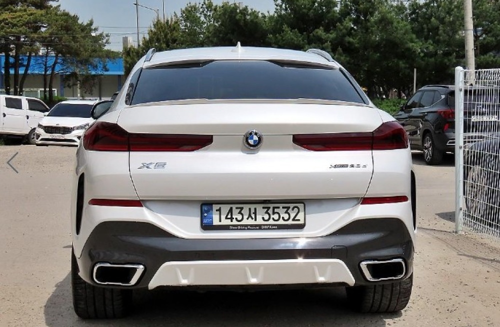 BMW X6 (G06)