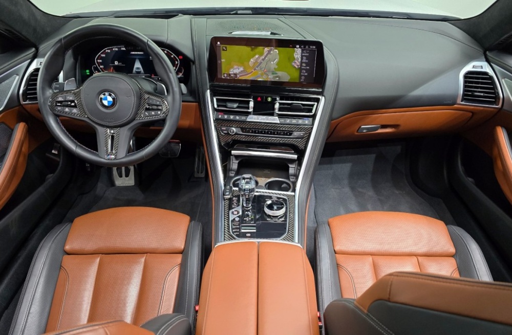 BMW 8 Series (G15)