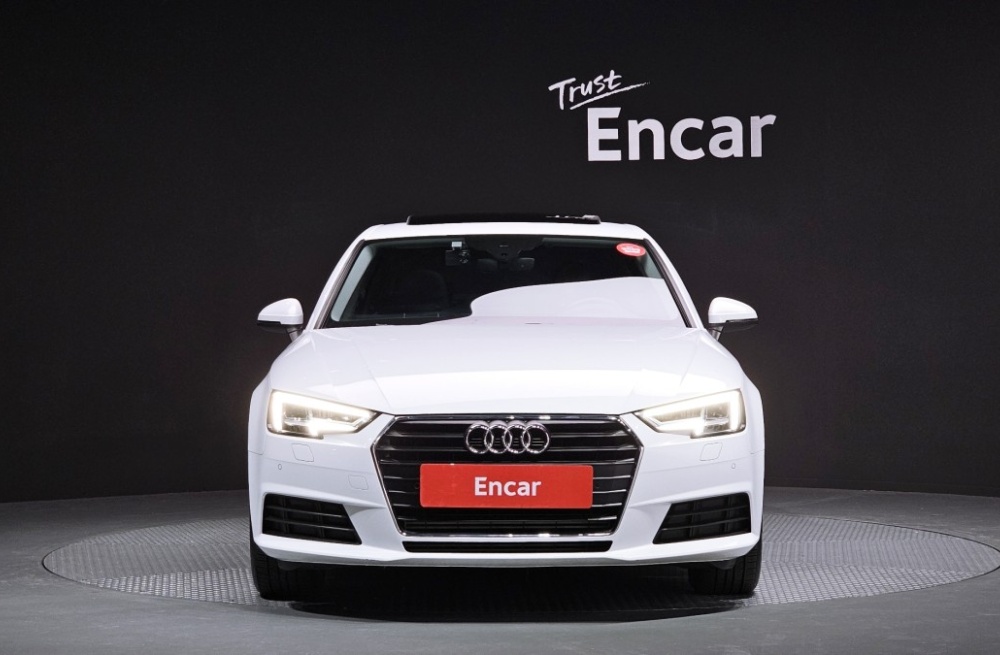 Audi A4 (B9)
