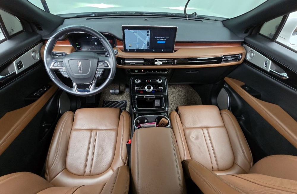 Lincoln Nautilus 1st generation