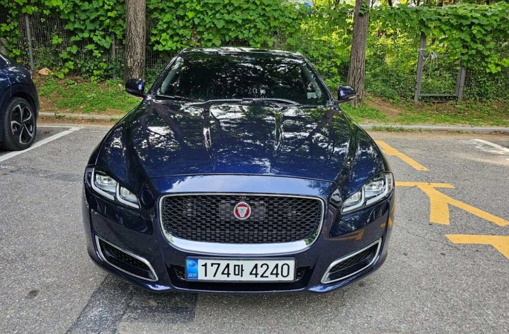 Jaguar All New XJ