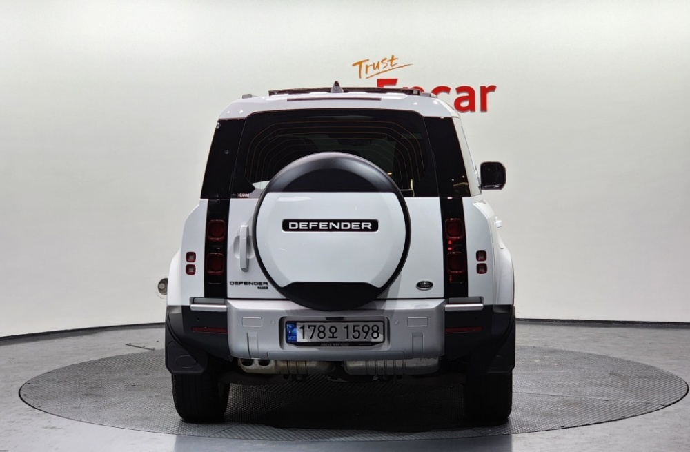 Land rover Defender (L663)