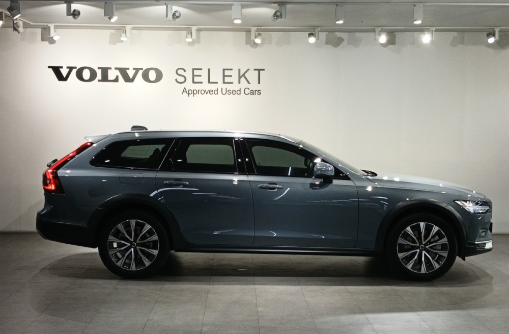 Volvo V90 Cross Country