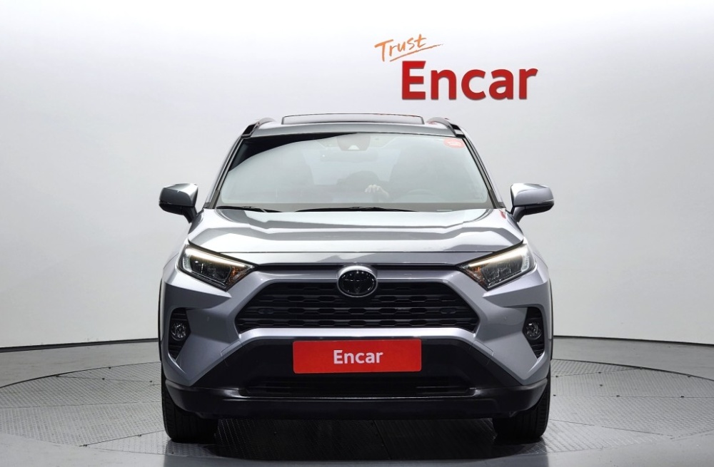 Toyota RAV4 5th Gen