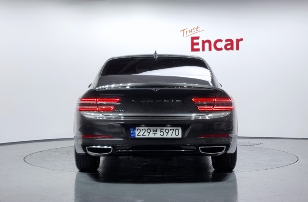 Genesis G80 (RG3)