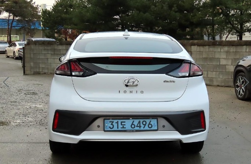 Hyundai The new Ioniq electric