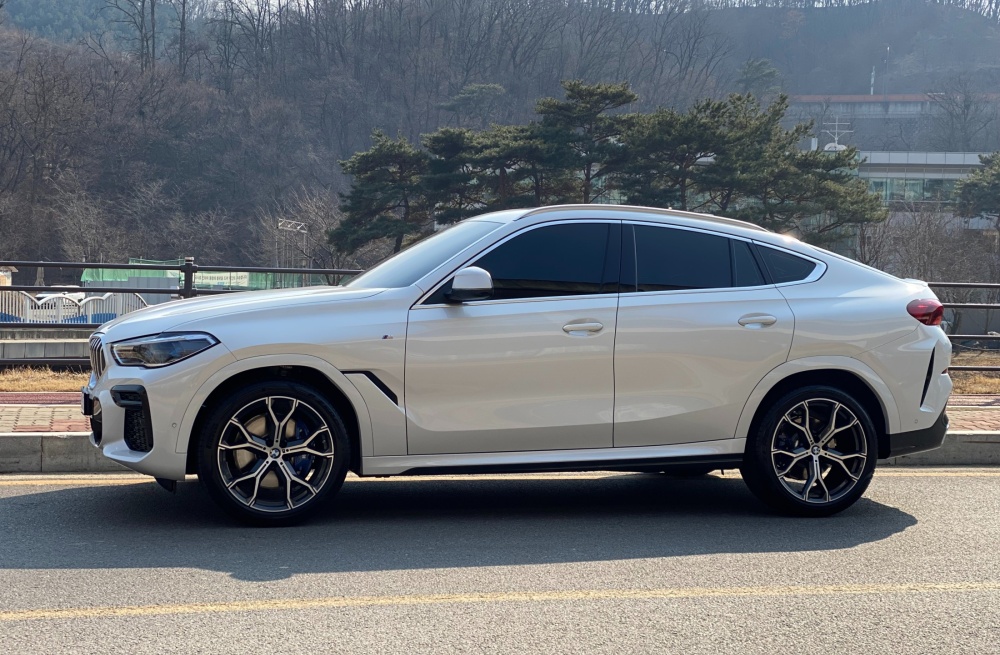 BMW X6 (G06)