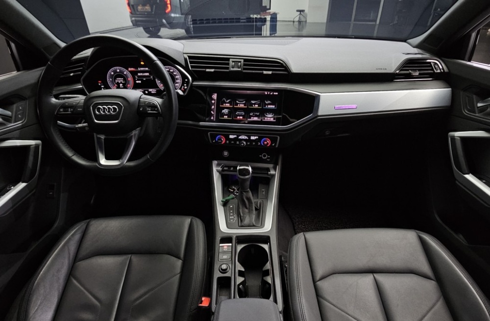Audi Q3 (F3)