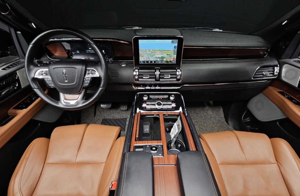 Lincoln Navigator 4th generation