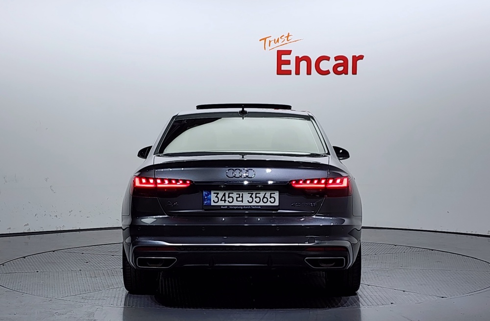 Audi A4 (B9)