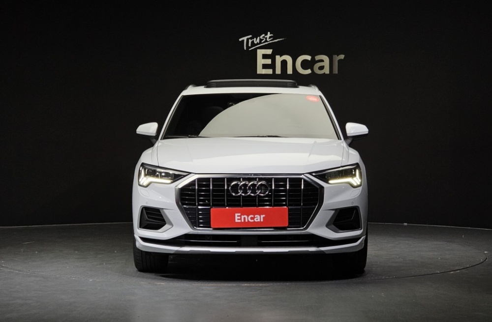Audi Q3 (F3)