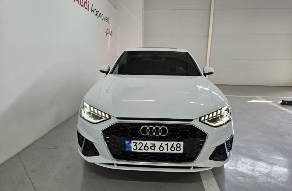 Audi A4 (B9)
