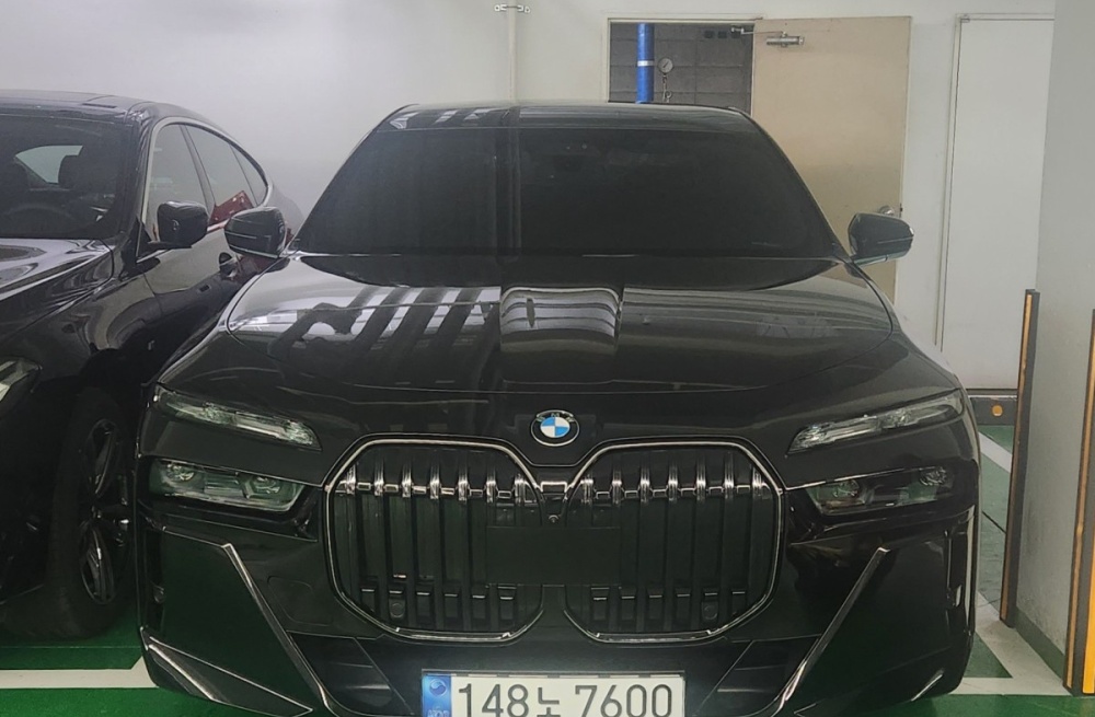 BMW 7 Series (G70)