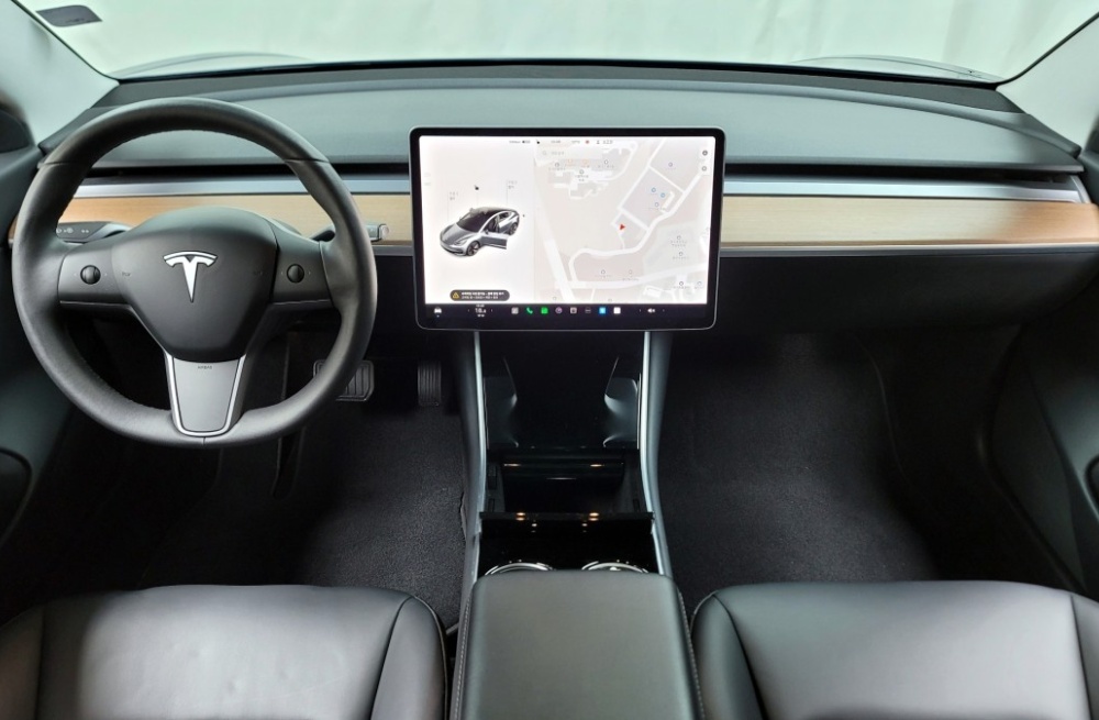 Tesla model 3