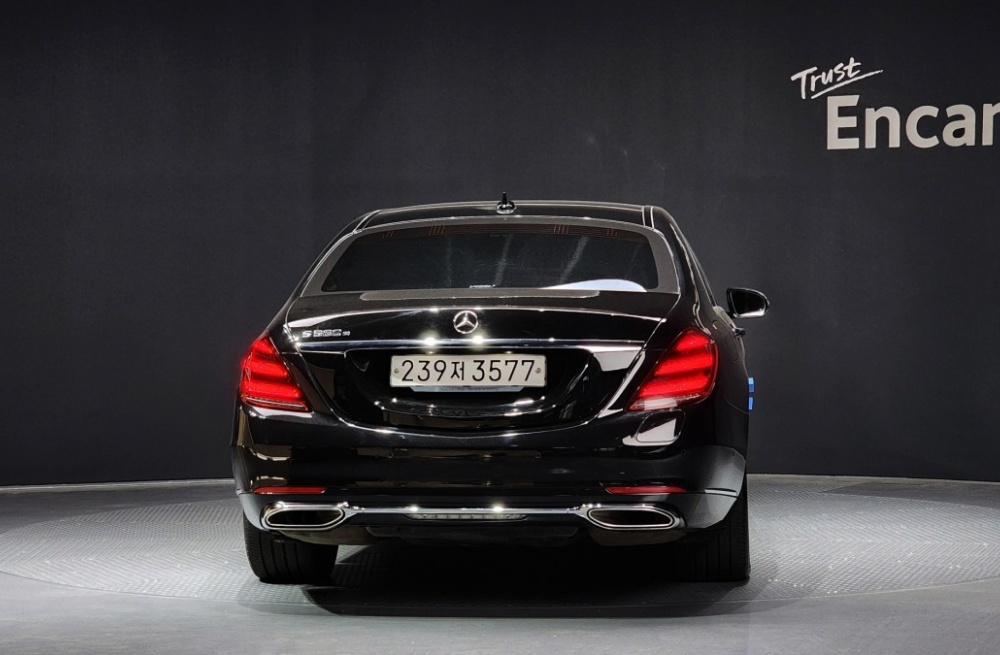 Mercedes-Benz S-Class W222