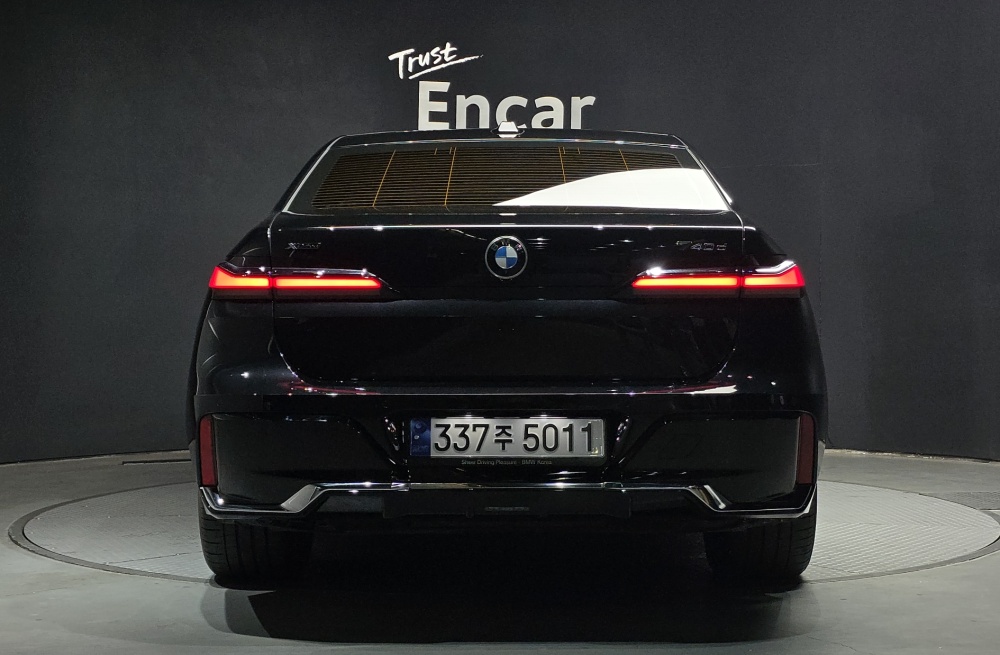 BMW 7 Series (G70)
