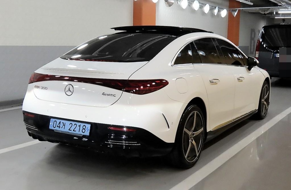 Mercedes-Benz EQE-V295