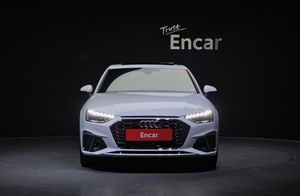 Audi A4 (B9)