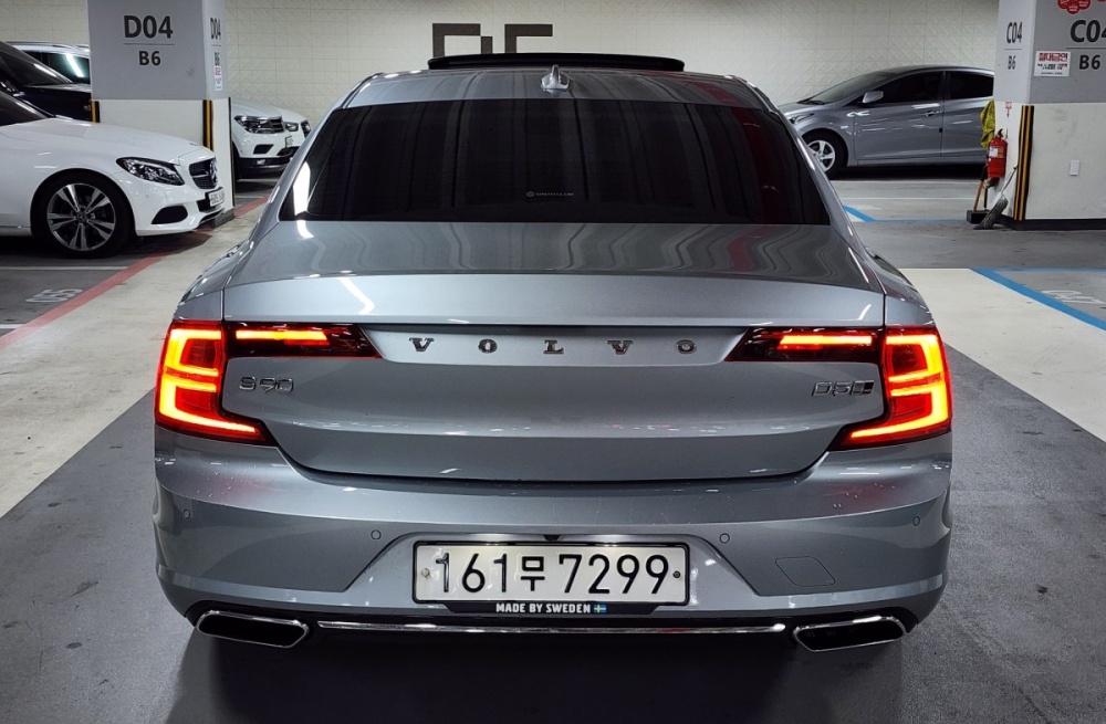 Volvo S90