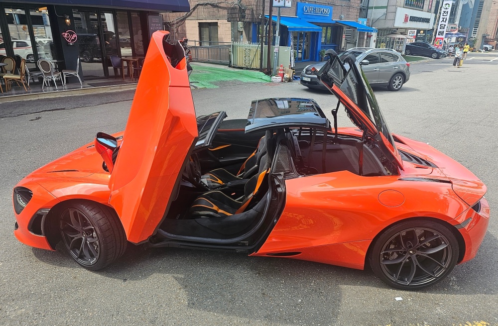 McLaren 720S