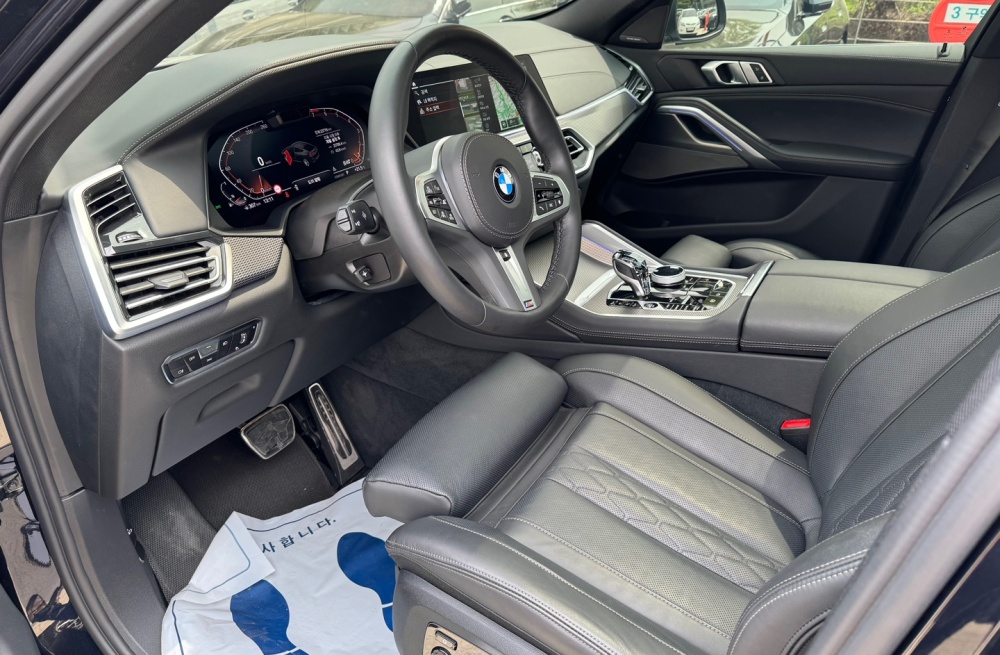 BMW X6 (G06)