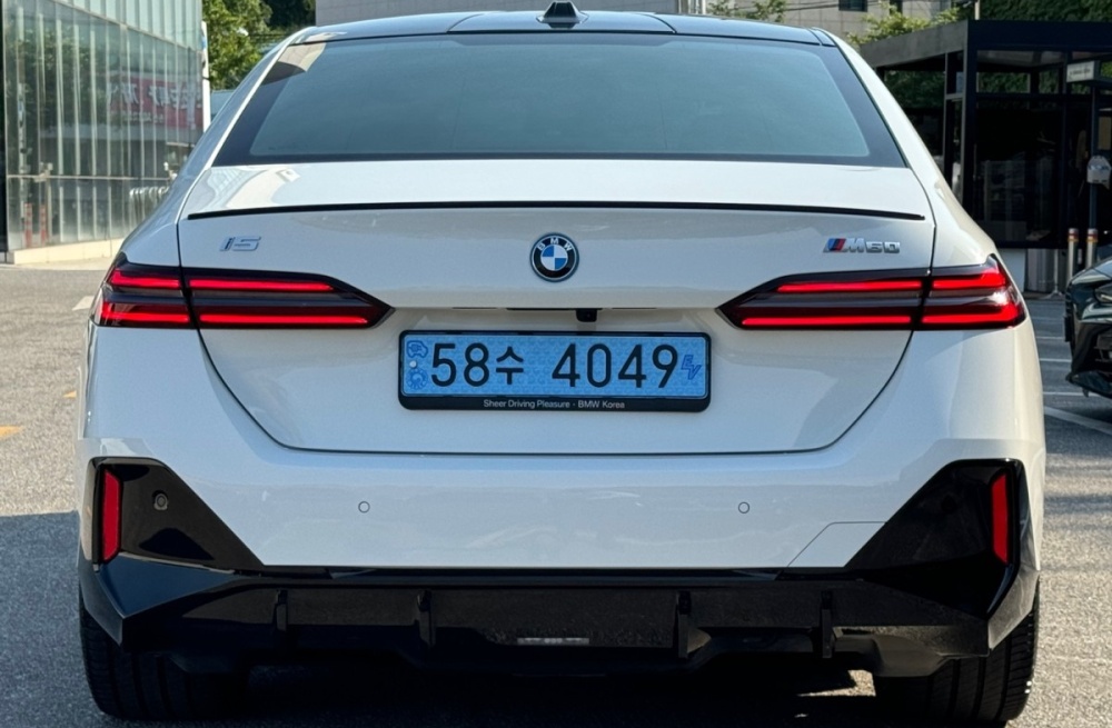 BMW i5 (G60)