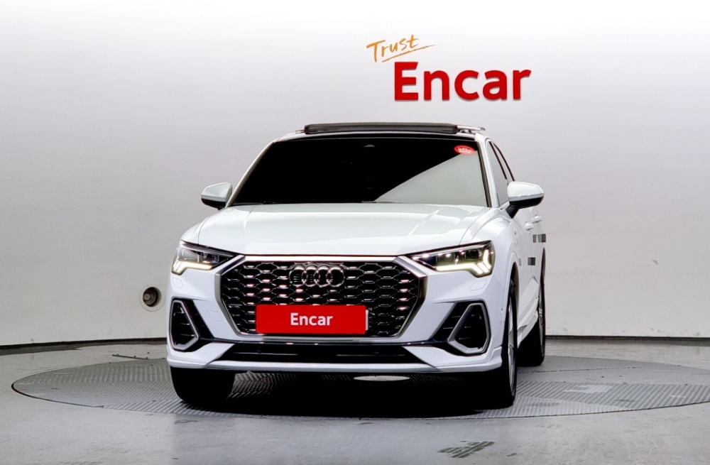 Audi Q3 (F3)