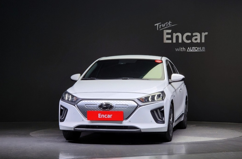 Hyundai The new Ioniq electric