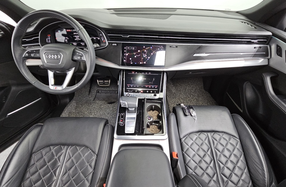 Audi Q8 (4M)