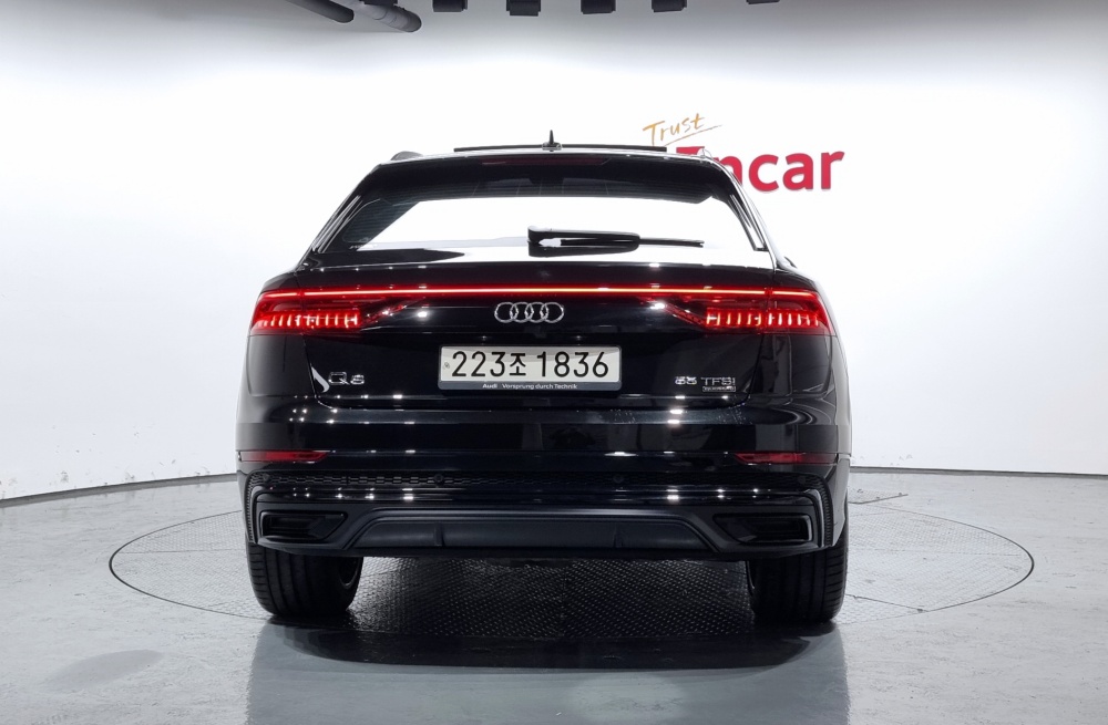 Audi Q8 (4M)