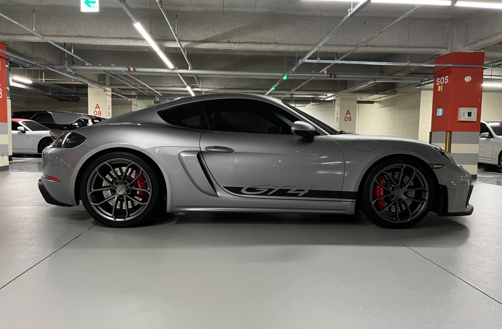 Porsche 718 Cayman