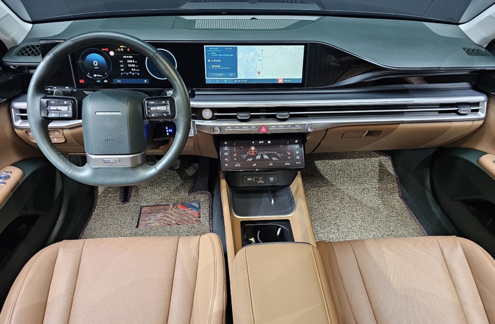 Hyundai Grandeur (GN7)