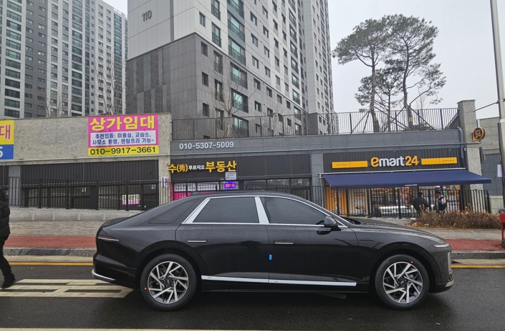 Hyundai Grandeur (GN7)