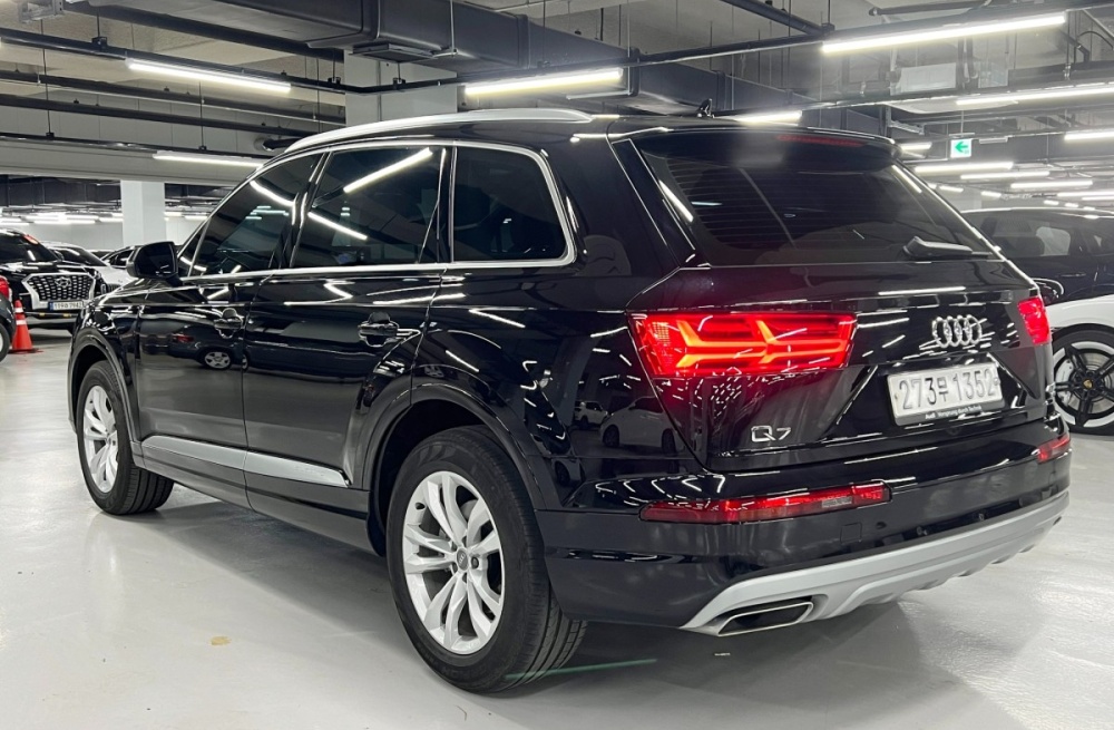 Audi Q7 (4M)