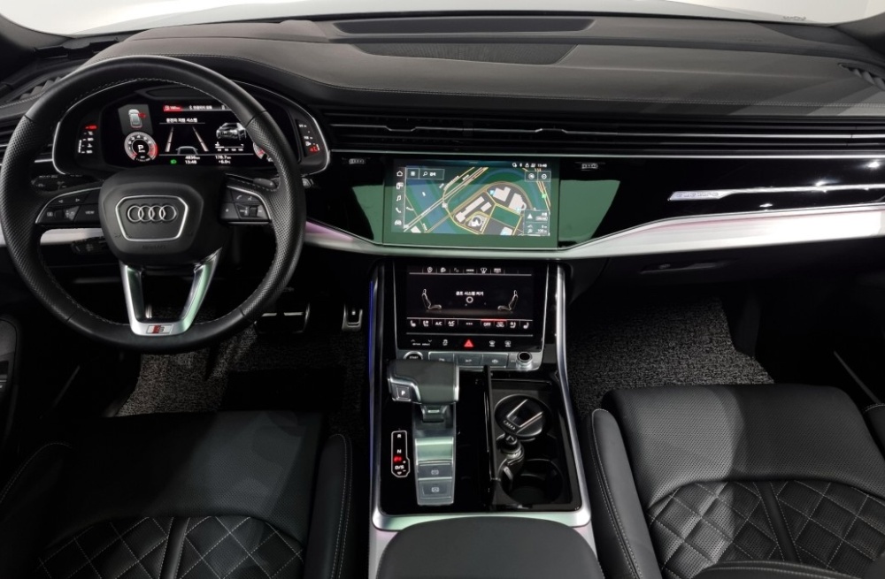 Audi Q8 (4M)