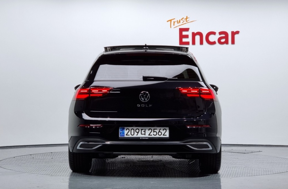 Volkswagen golf 8th generation