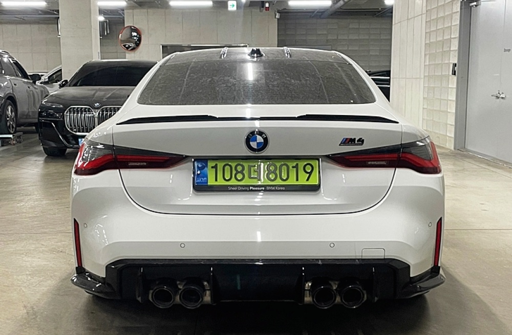 BMW M4 (G82)