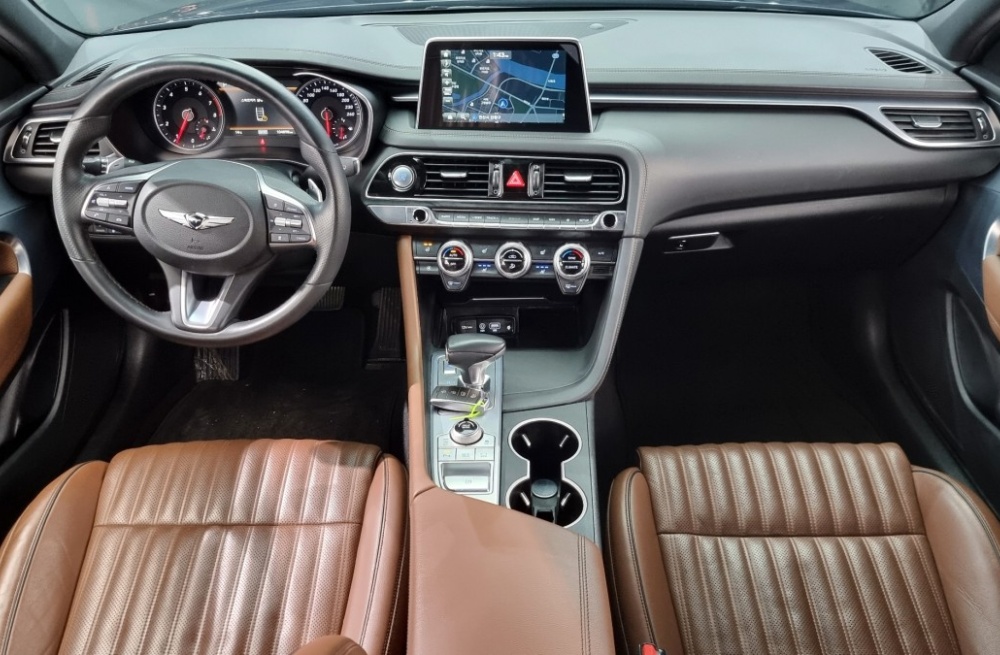 Genesis G70