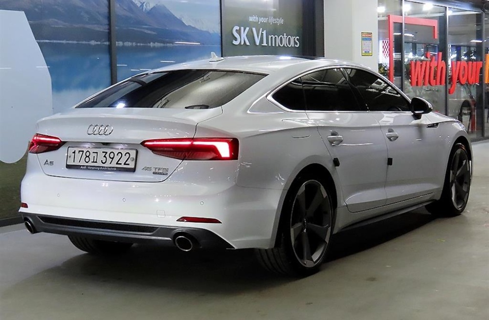 Audi A5 (F5)