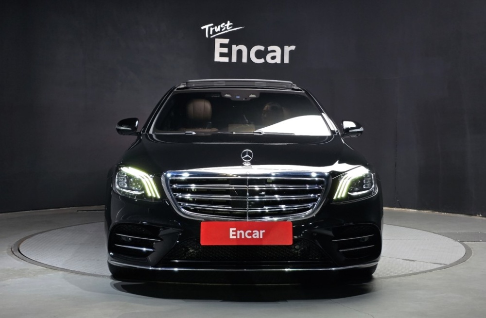 Mercedes-Benz S-Class W222