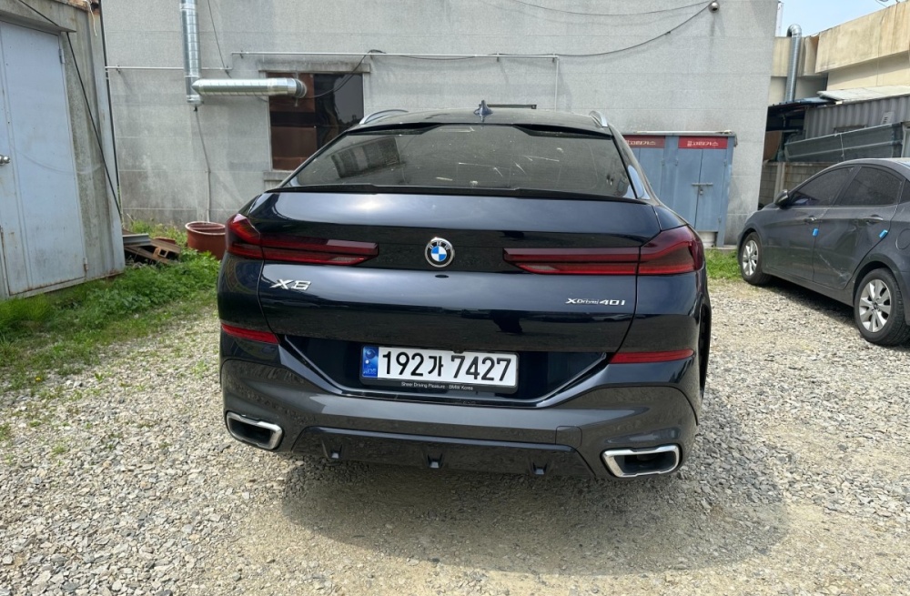 BMW X6 (G06)