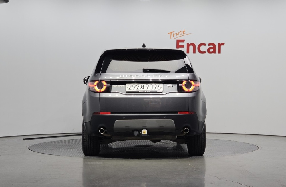 Land rover discovery sport