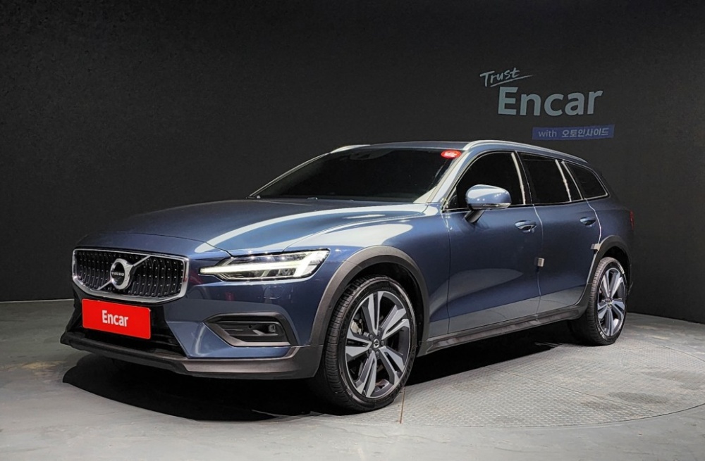 Volvo V60 Cross Country 2nd Generation