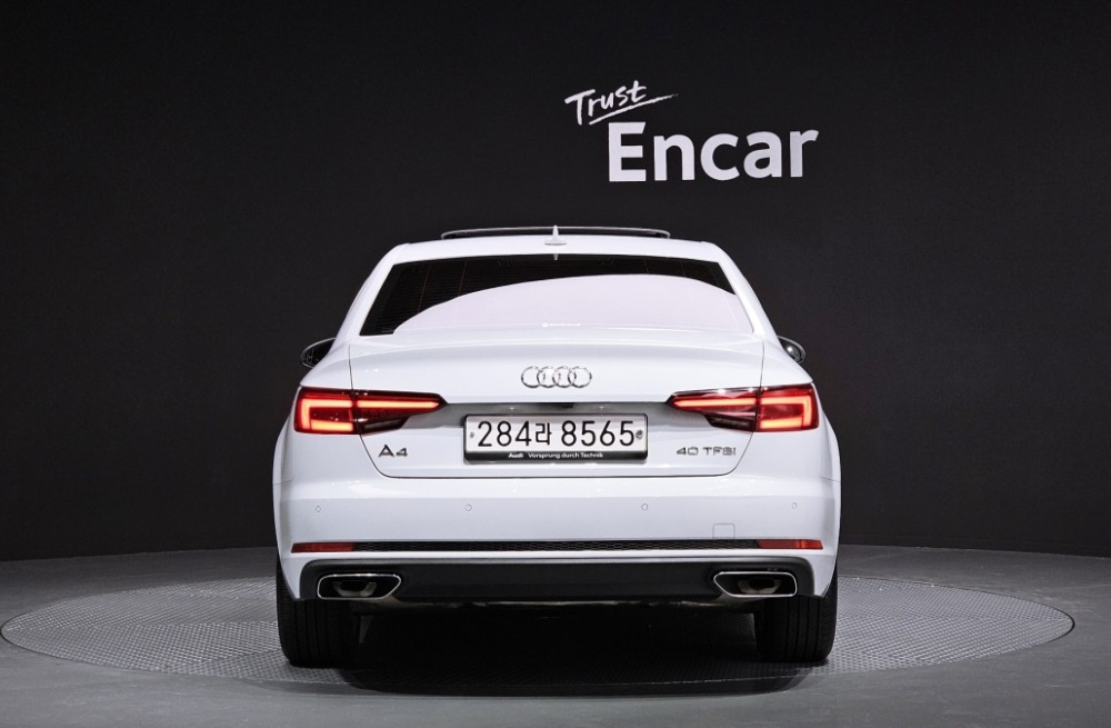 Audi A4 (B9)