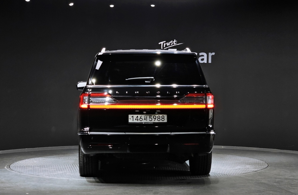 Lincoln Navigator 4th generation