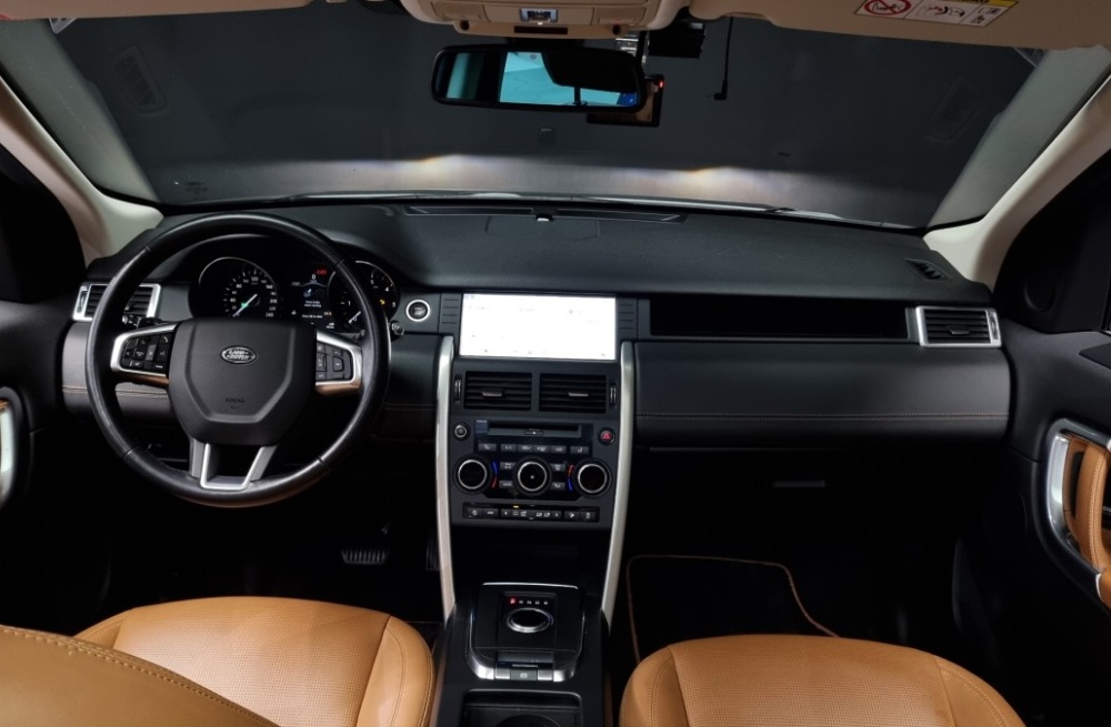 Land rover discovery sport