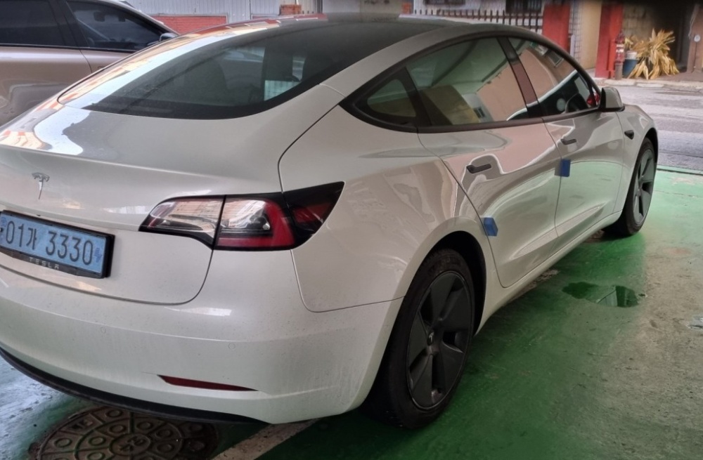 Tesla model 3